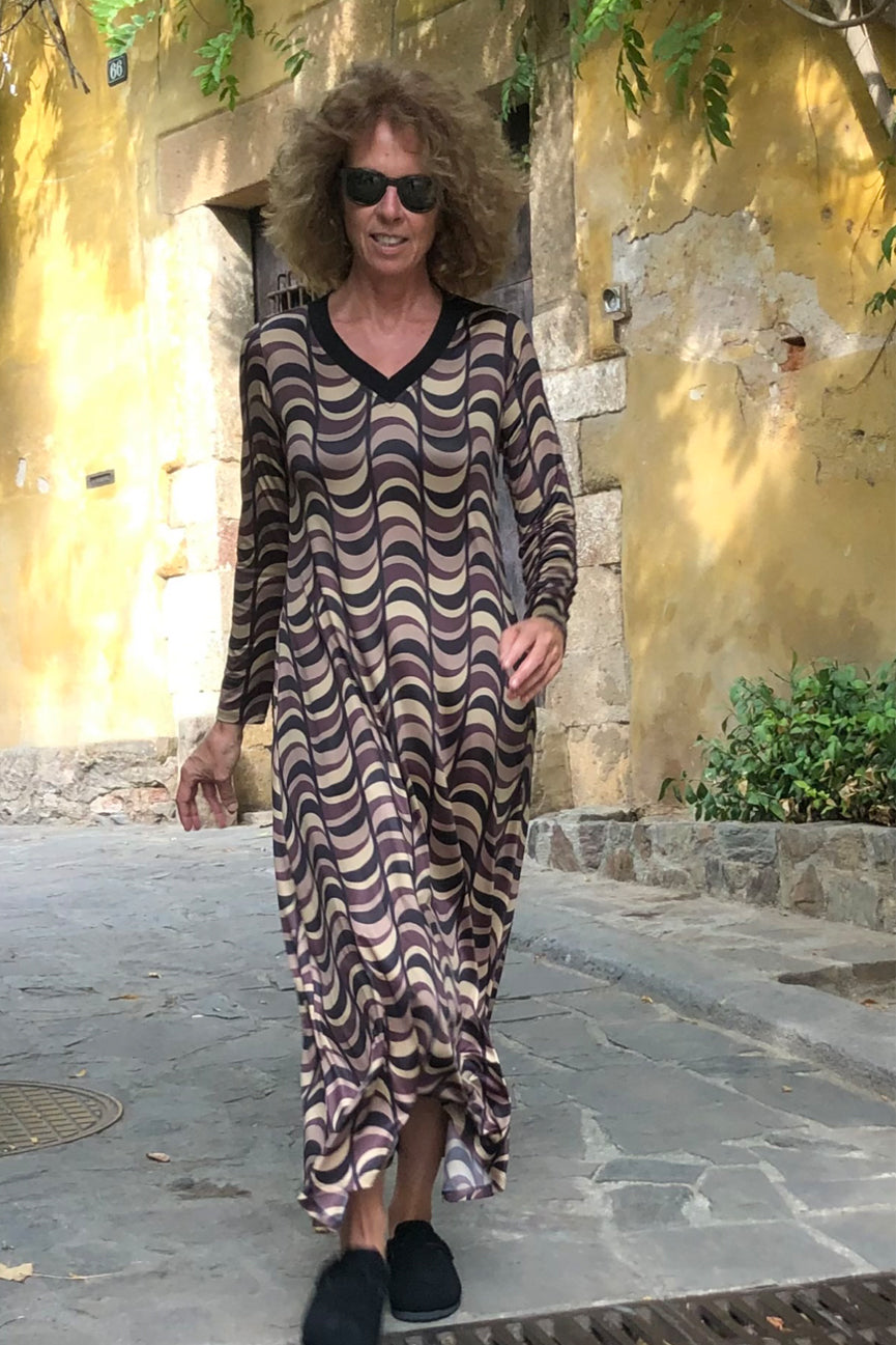 VESTIDO VUELO CUELLO PICO SE018 MADER