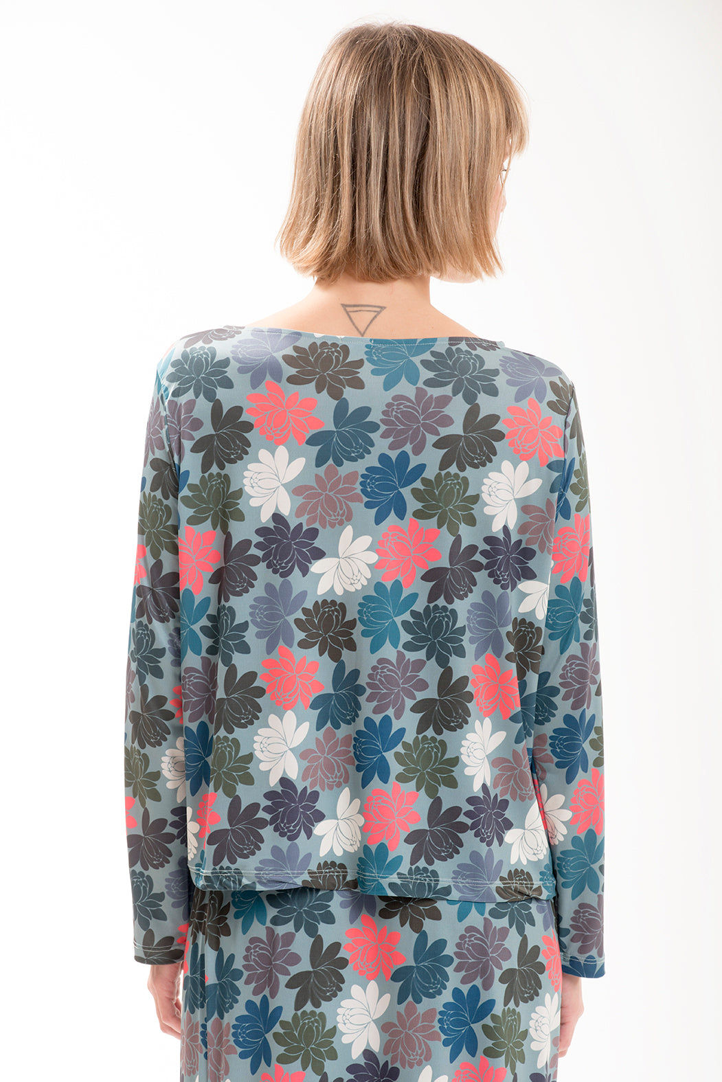 T-SHIRT SE014 PENEMU